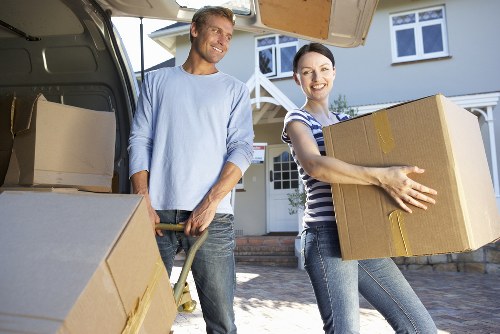 Secure transportation by Movers in Narrabeen